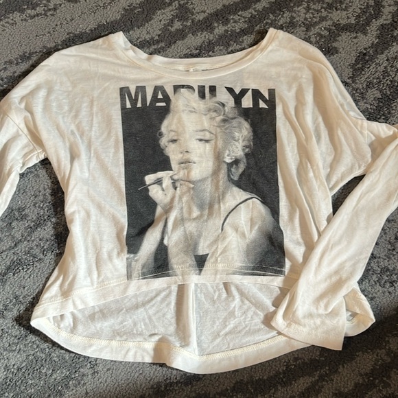 Marilyn Monroe Graphic Tee Small - Picture 1 of 2